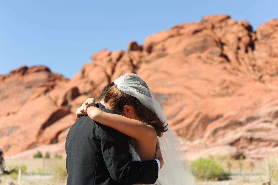 bride and groom at red rock canyon