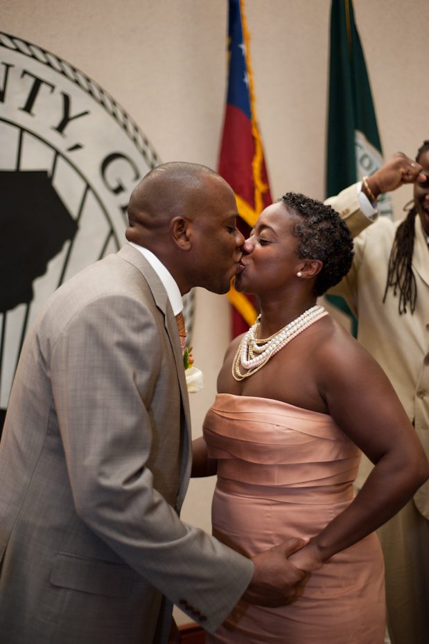 First kiss at courthouse