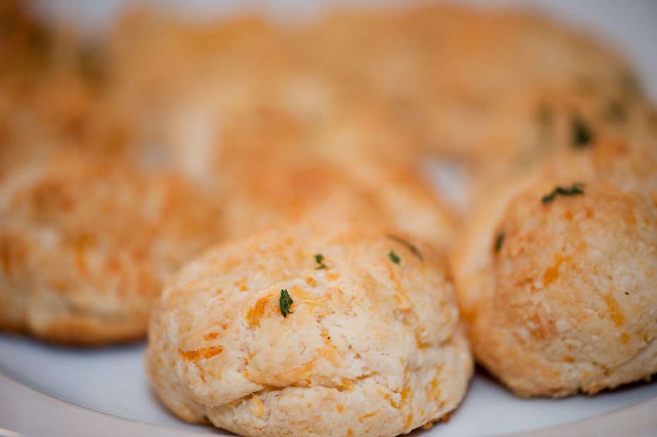 cheddar bay biscuits