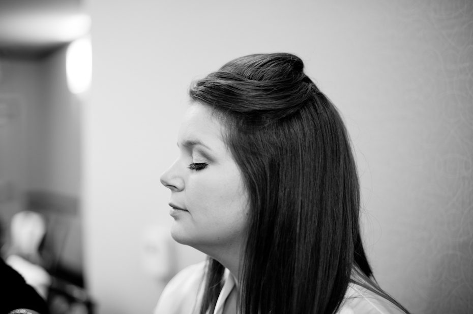 should I wear fake eyelashes on my wedding day