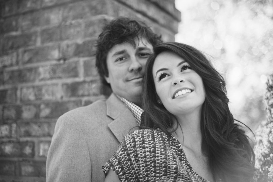 black and white engagement pictures