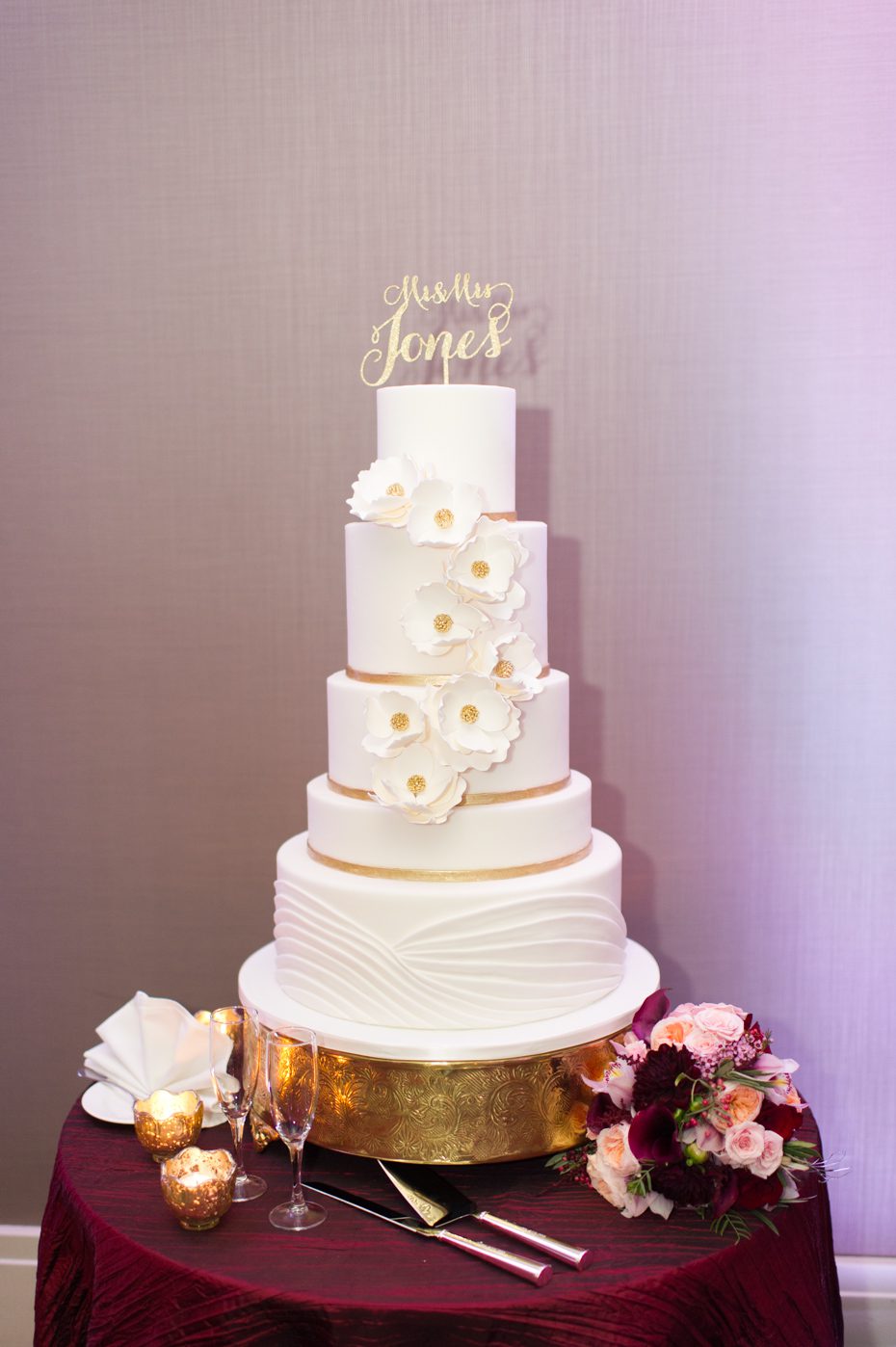 White and Gold Wedding Cake