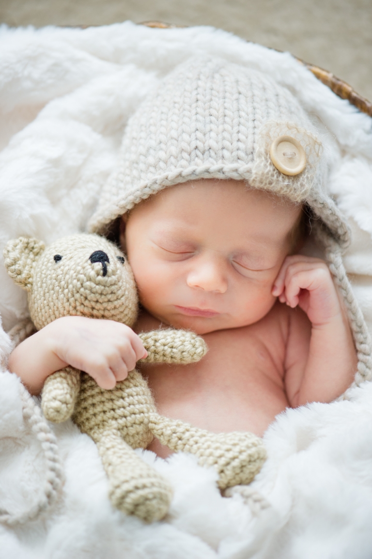 Outfits for newborn photos