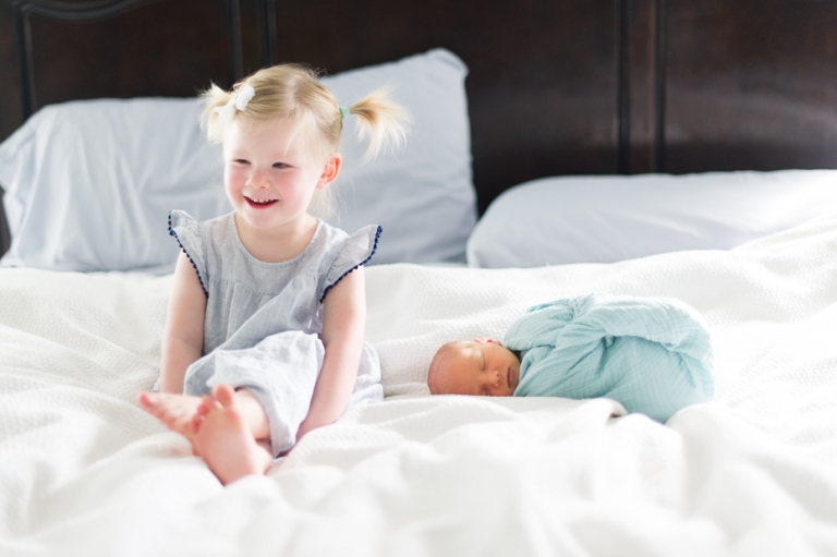Newborn Photos with Siblings